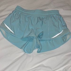 Lulu lemon hotty hot shorts 2.5”